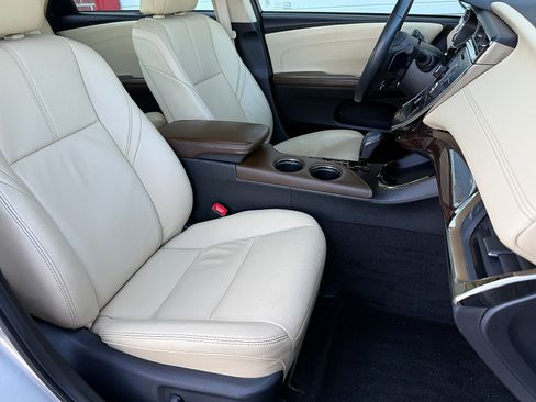 Used 2013 Toyota Avalon XLE Touring image 36