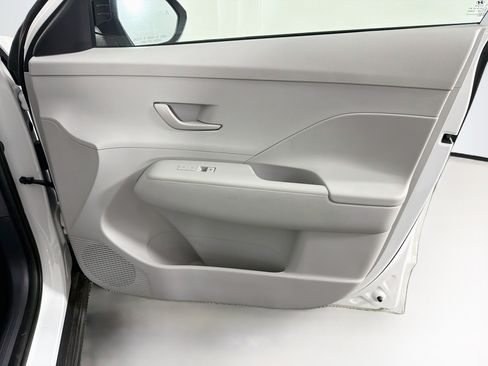 Used 2026 Hyundai Kona SEL Sport FWD image 33