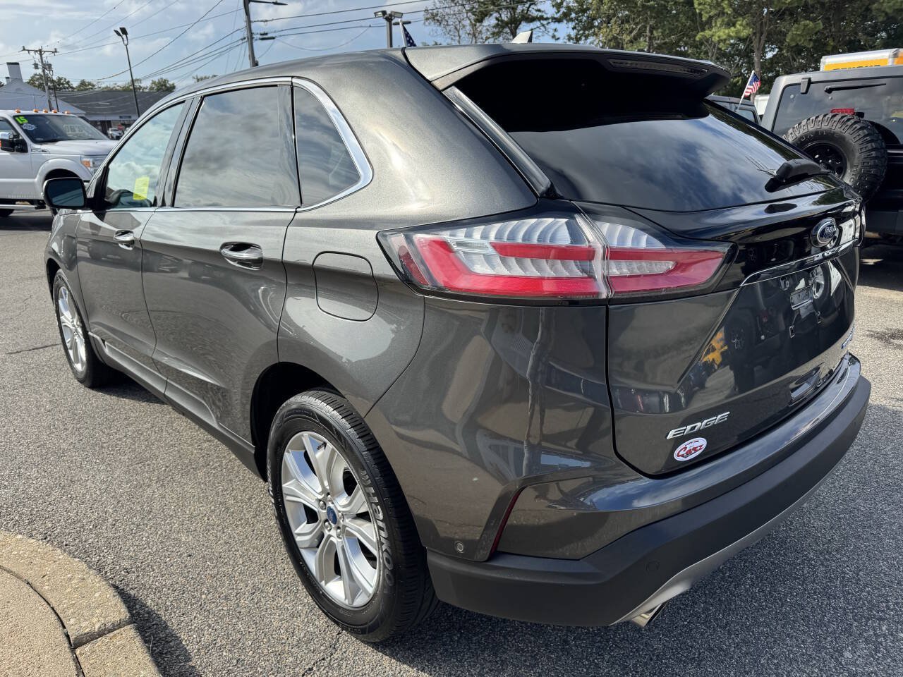 Used 2020 Ford Edge Titanium w/ Equipment Group 301A AWD/4WD image 7