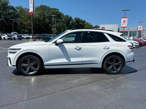 Used 2023 Genesis GV70 2.5T w/ Sport Prestige Package AWD/4WD image 3