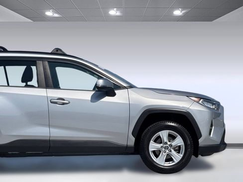 Used 2019 Toyota RAV4 XLE w/ Carpet Mat Package AWD/4WD image 34