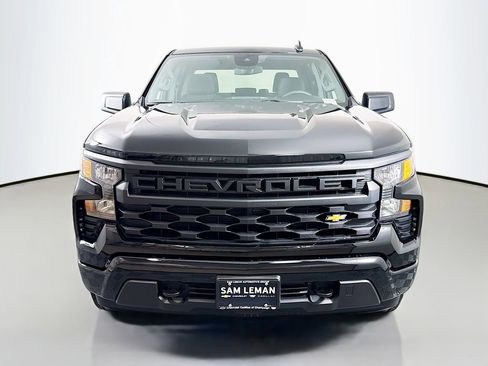 New 2026 Chevrolet Silverado 1500 Custom image 2