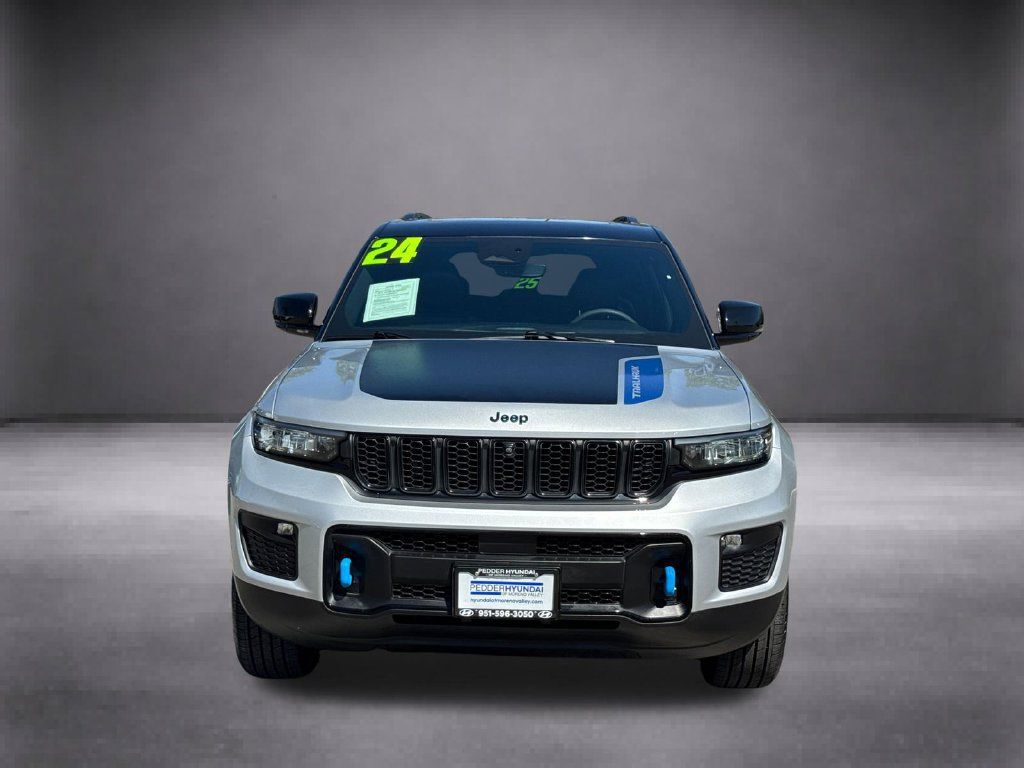 Used 2024 Jeep Grand Cherokee Trailhawk AWD/4WD image 3