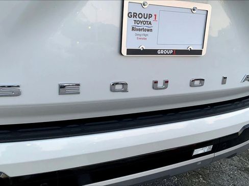 Used 2025 Toyota Sequoia Capstone image 29