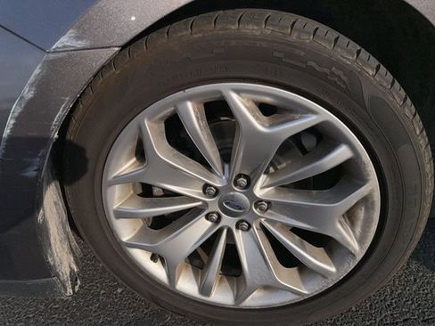 Used 2014 Ford Taurus Limited w/ Equipment Group 301A image 28