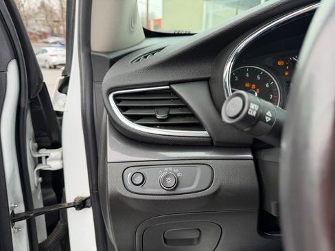 Used 2022 Buick Encore Preferred w/ Safety Package image 14