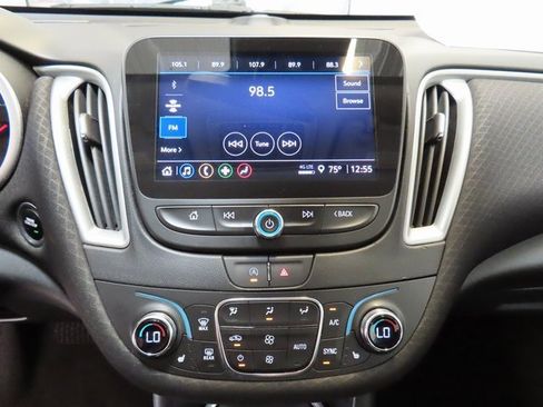 Used 2023 Chevrolet Malibu LT image 22