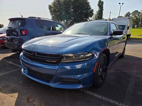 Used 2023 Dodge Charger SXT RWD image 5