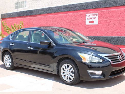 Used 2014 Nissan Altima 2.5 S FWD image 3
