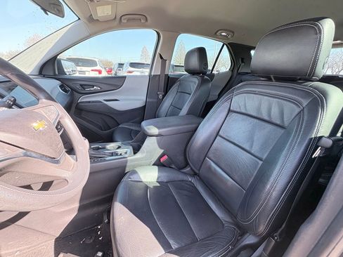 Used 2019 Chevrolet Equinox LS image 6