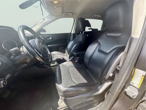 Used 2019 Jeep Compass Limited AWD/4WD image 12