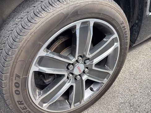 Used 2017 GMC Acadia Denali w/ Technology Package AWD/4WD image 11