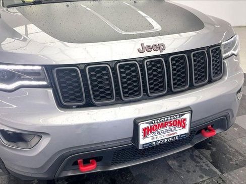 Used 2018 Jeep Grand Cherokee Trailhawk w/ Trailhawk Luxury Group AWD/4WD image 30