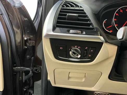 Used 2019 BMW X3 sDrive30i w/ Convenience Package RWD image 17
