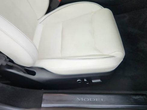 Used 2022 Tesla Model S Plaid AWD/4WD image 22