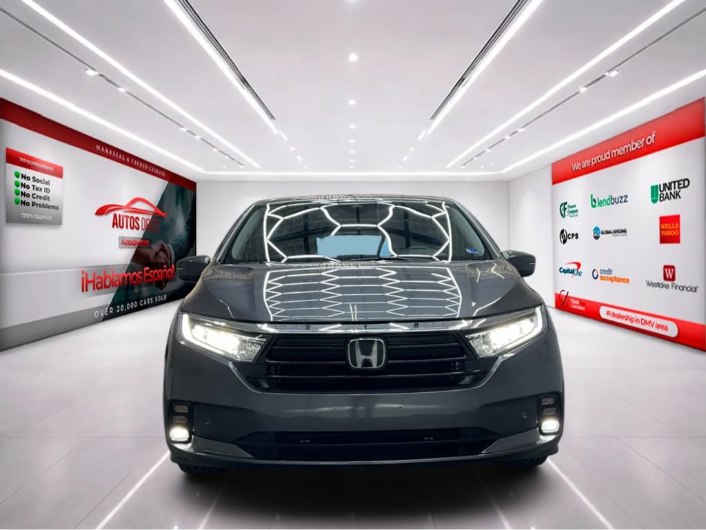 Used 2022 Honda Odyssey Touring image 2