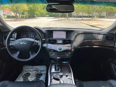 Used 2017 INFINITI Q70 L 3.7 AWD/4WD image 26