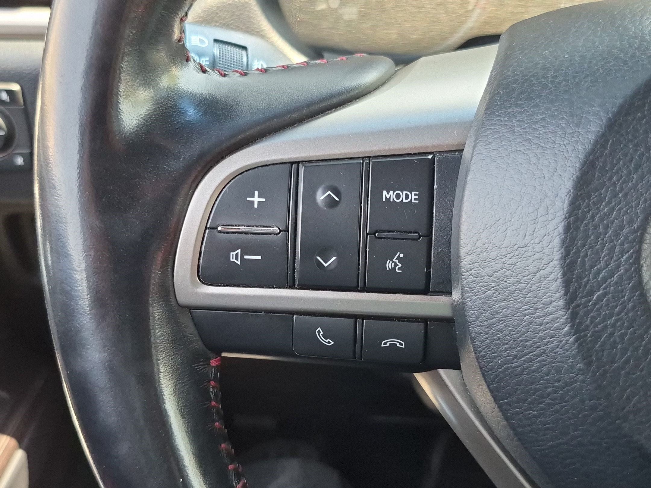 Used 2021 Lexus GX 460 Luxury w/ Sport Design Package AWD/4WD image 19