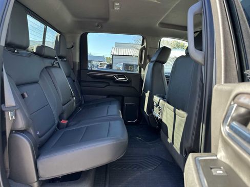 Used 2024 Chevrolet Silverado 2500 LTZ w/ LTZ Premium Package image 18