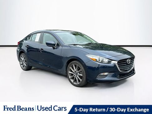 Used 2018 MAZDA MAZDA3 Touring FWD image 1