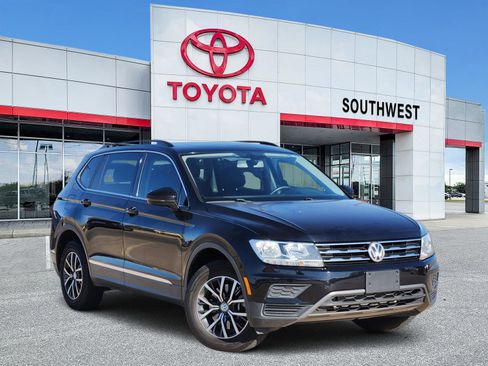 Used 2020 Volkswagen Tiguan SE w/ Panoramic Sunroof Package image 1