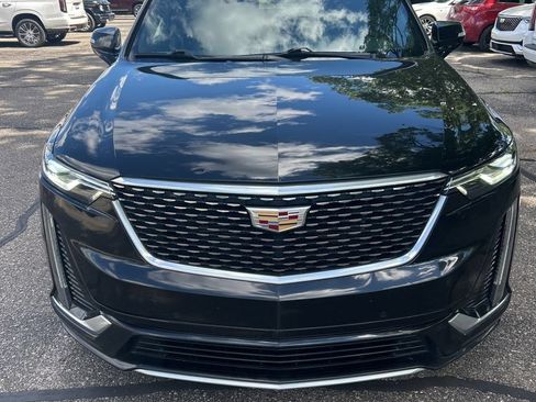 Used 2020 Cadillac XT6 Premium Luxury AWD/4WD image 2