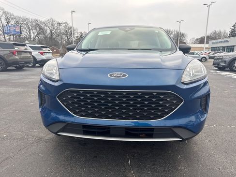 Used 2022 Ford Escape SE w/ Convenience Package image 3
