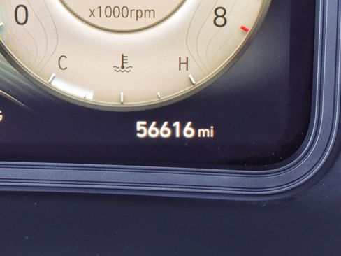 Used 2022 Hyundai Kona Limited image 2