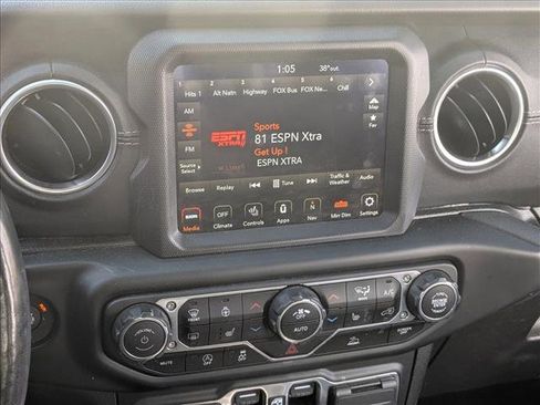 Used 2021 Jeep Gladiator Overland w/ Popular Equipment Package image 11