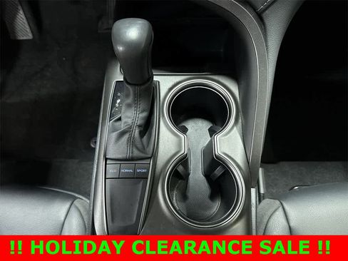 Used 2024 Toyota Camry SE image 33
