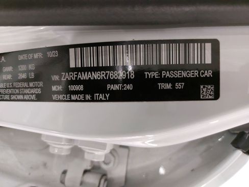 Used 2024 Alfa Romeo Giulia Sprint image 39