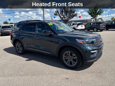 Used 2023 Ford Explorer XLT w/ Equipment Group 202A AWD/4WD image 9