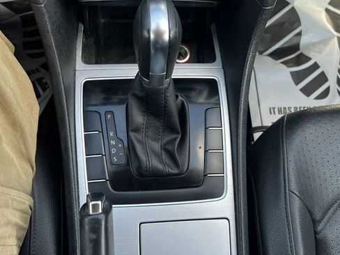 Used 2012 Volkswagen Passat 2.5 SE FWD image 18