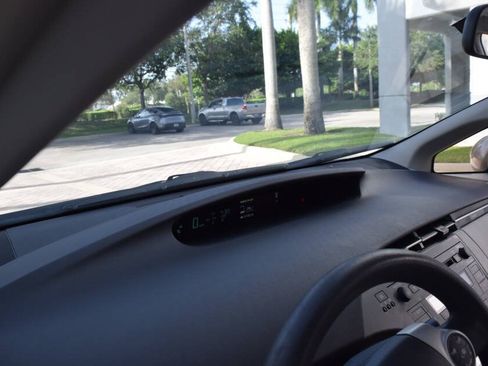Used 2010 Toyota Prius FWD image 69