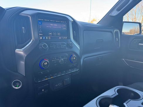 Used 2019 Chevrolet Silverado 1500 LT image 21