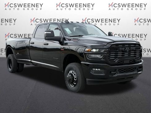 New 2026 RAM 3500 Big Horn AWD/4WD image 8