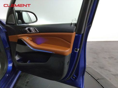 Used 2023 BMW X7 M60i image 42