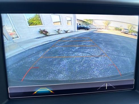 Used 2019 GMC Acadia SLE w/ Driver Alert Package I FWD image 22