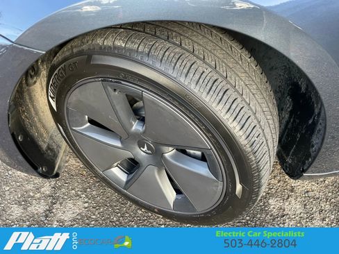 Used 2023 Tesla Model 3 Standard Range image 17