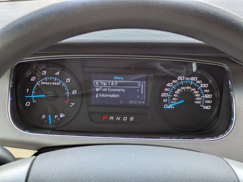 Used 2018 Ford Taurus SE image 25