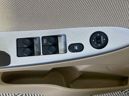 Used 2012 Hyundai Accent GLS w/ Comfort Pkg 2 FWD image 15