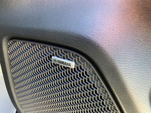 New 2025 Mitsubishi Outlander SE image 25