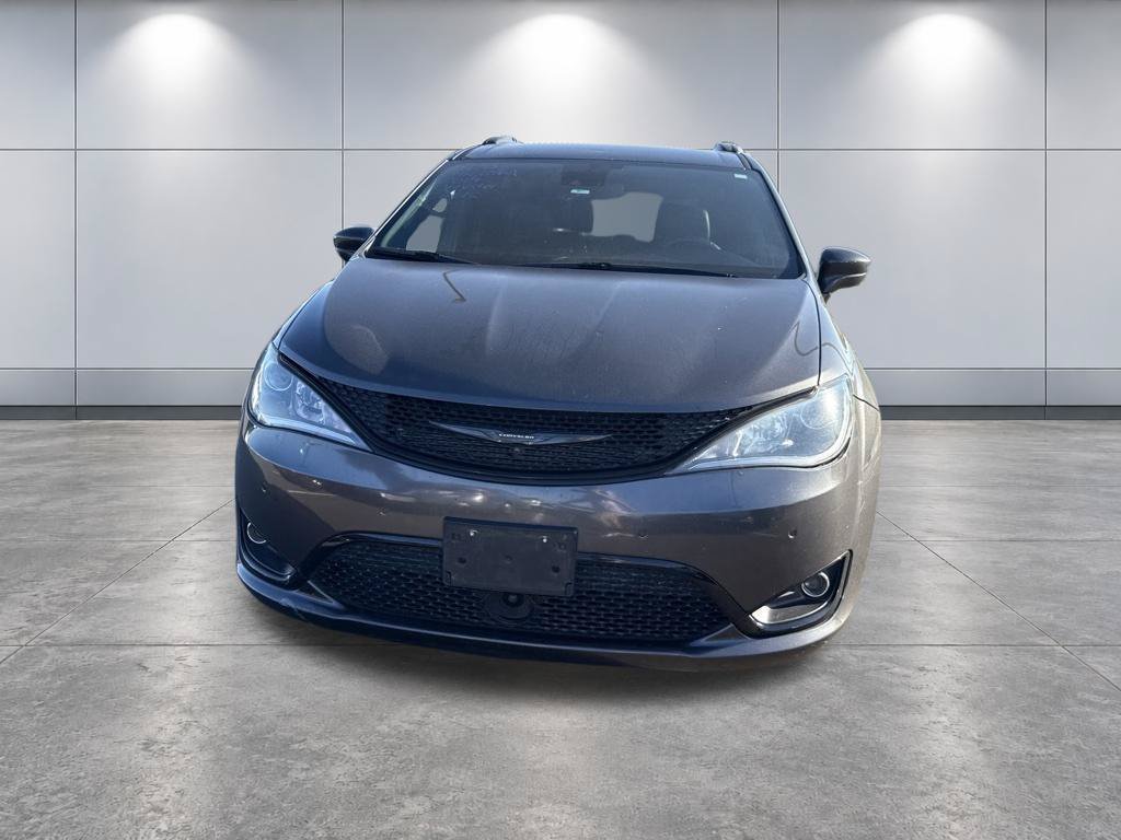 Used 2019 Chrysler Pacifica Touring-L Plus FWD image 2