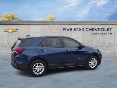 Used 2022 Chevrolet Equinox LS w/ Driver Confidence II Package image 8