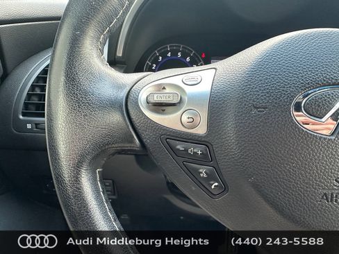 Used 2017 INFINITI QX70 AWD w/ Limited Package image 34