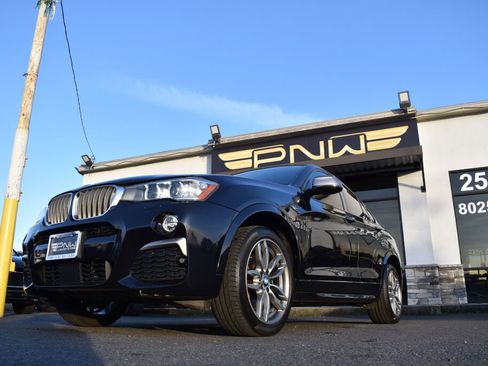 Used 2018 BMW X4 M40i image 8