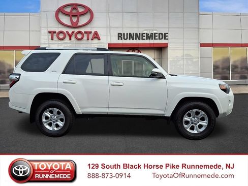 Certified 2024 Toyota 4Runner SR5 Premium w/ Moonroof Package RWD image 7