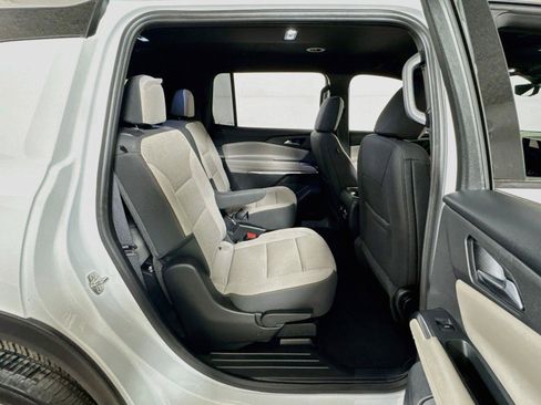 Certified 2026 Chevrolet Traverse LT w/ Driver Confidence Package FWD image 27
