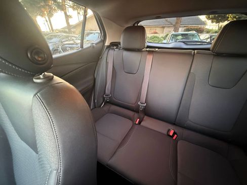 Used 2025 Buick Encore GX Preferred image 35