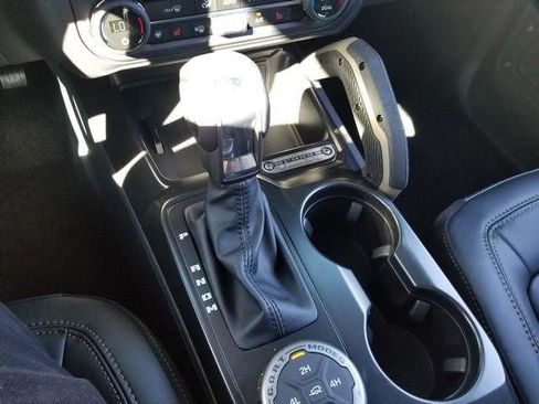 New 2025 Ford Bronco Badlands image 21